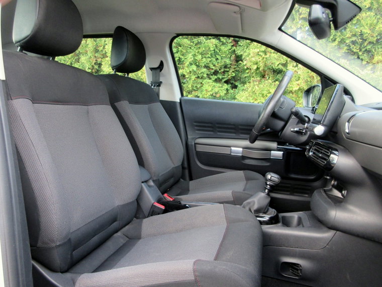 Vehicle Image 17