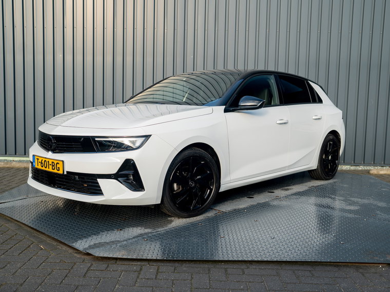 Vehicle Image 48