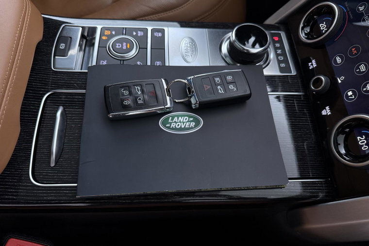 Vehicle Image 18