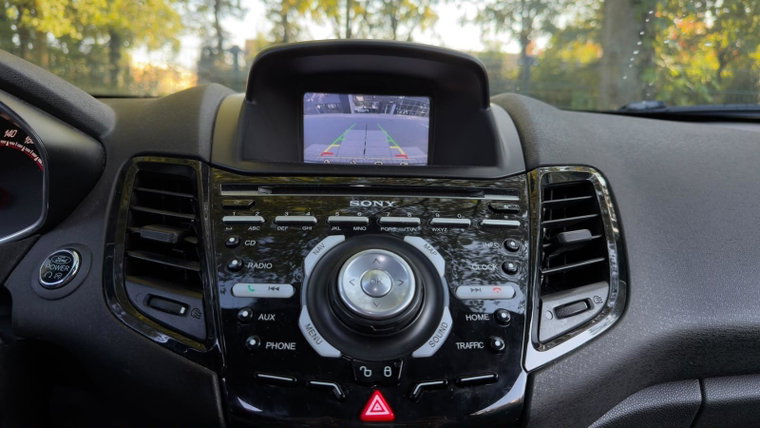 Vehicle Image 15