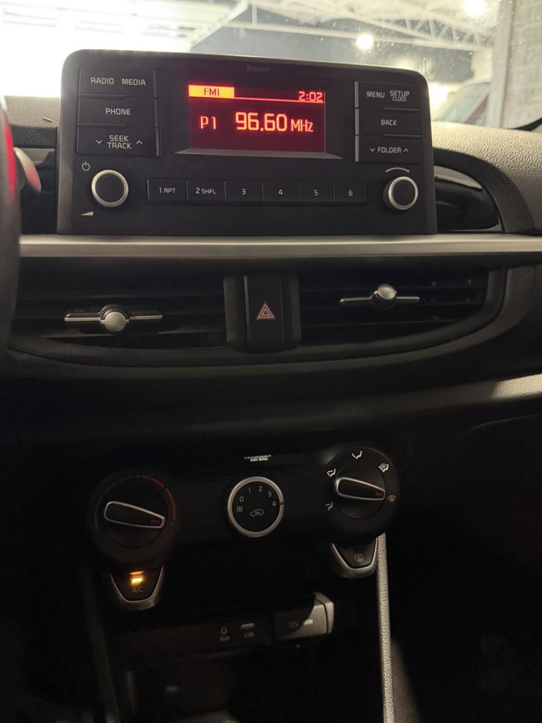 Vehicle Image 29