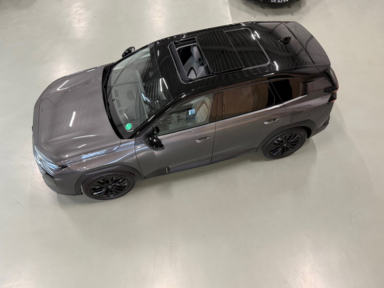 Vehicle Image 18