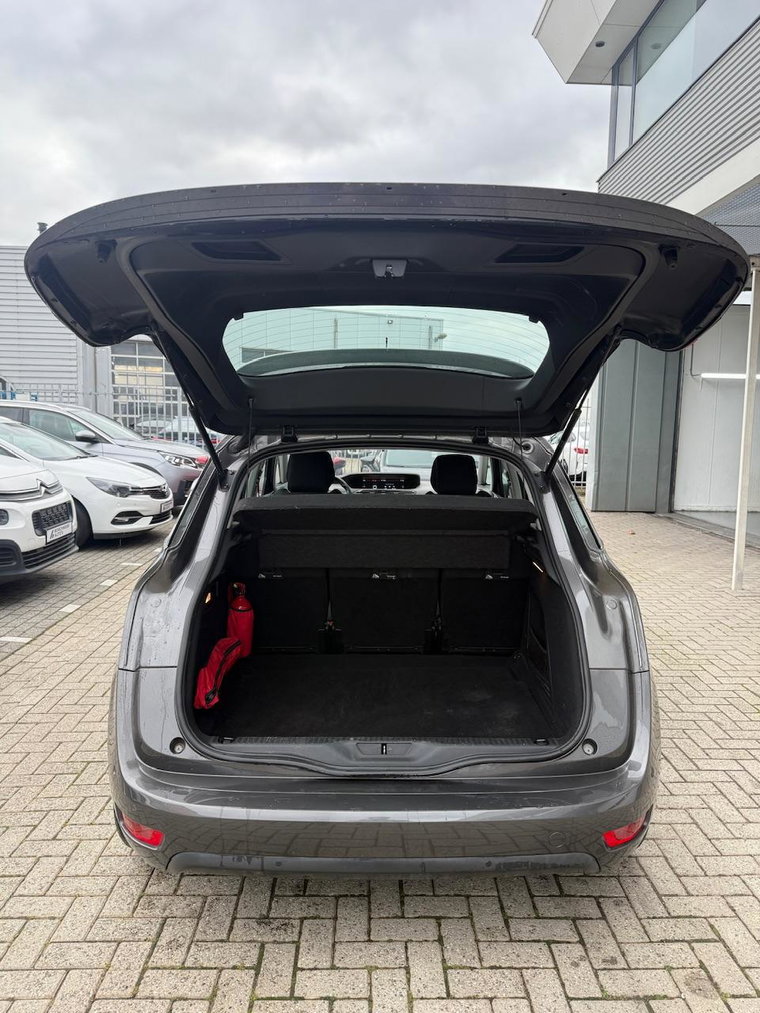 Vehicle Image 20