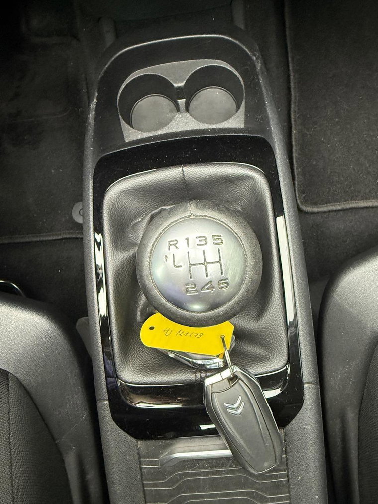 Vehicle Image 40