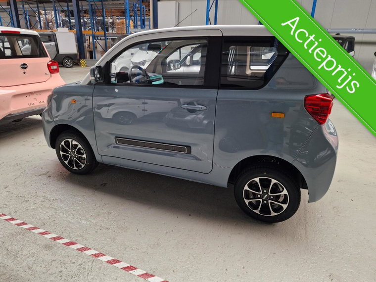Vehicle Image 15