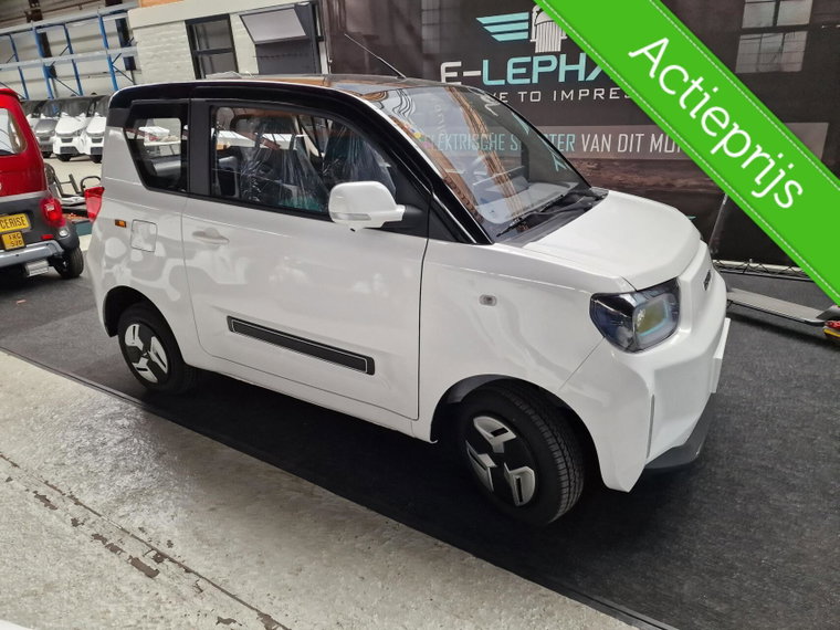 Vehicle Image 19
