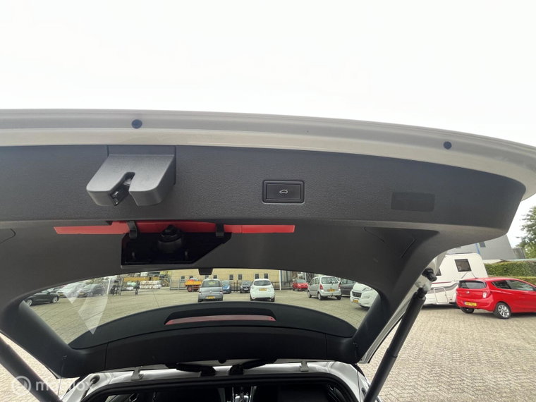 Vehicle Image 26