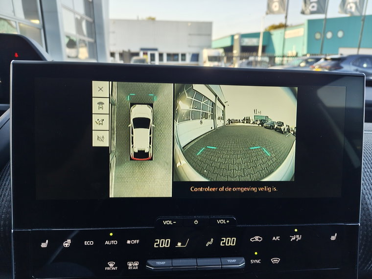 Vehicle Image 18