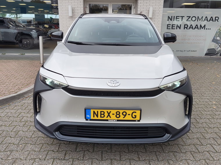 Vehicle Image 6