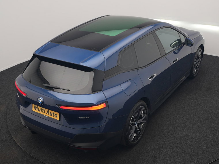 Vehicle Image 32