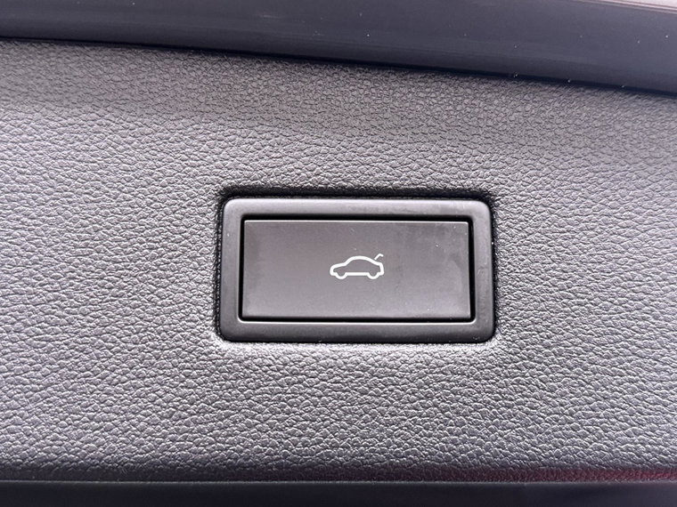 Vehicle Image 40