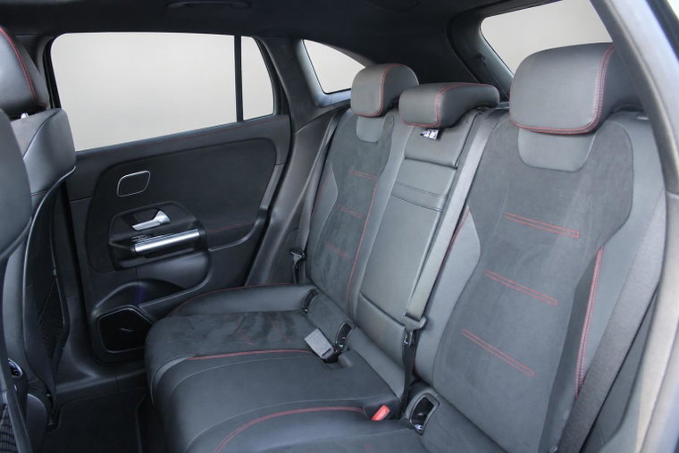 Vehicle Image 18