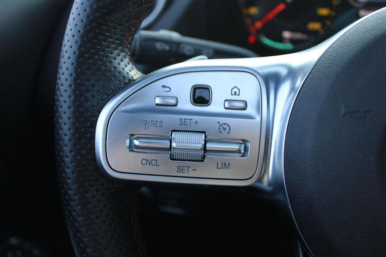 Vehicle Image 26