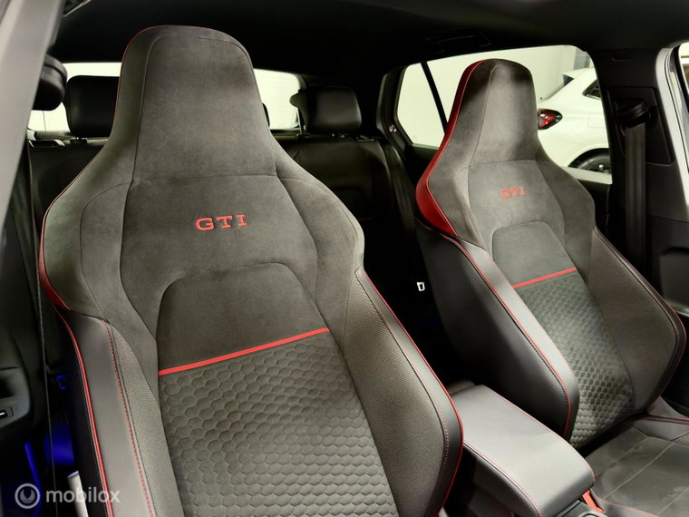 Vehicle Image 46