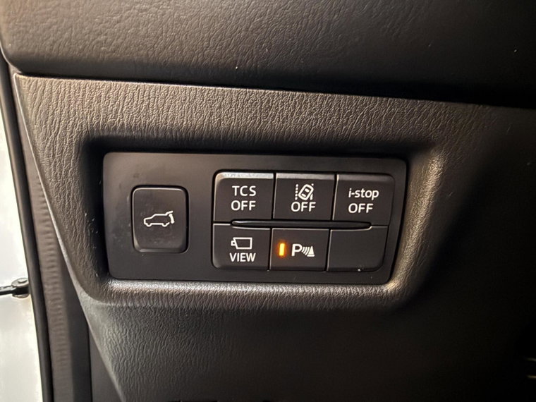 Vehicle Image 23