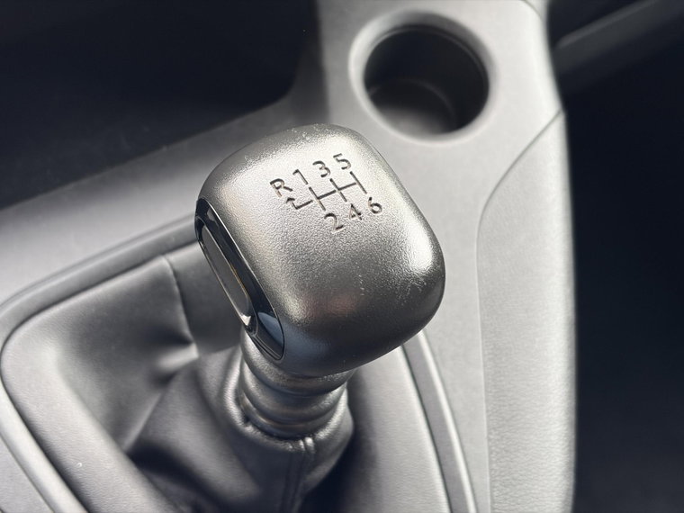 Vehicle Image 24