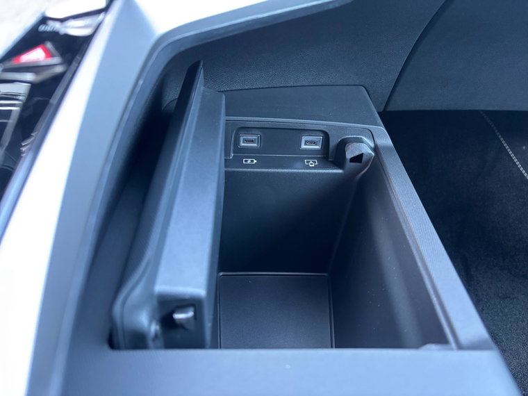 Vehicle Image 24
