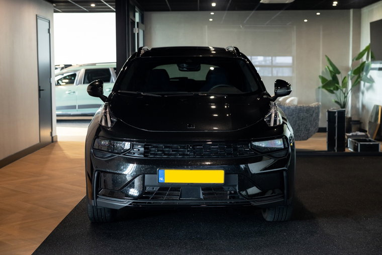 Vehicle Image 8