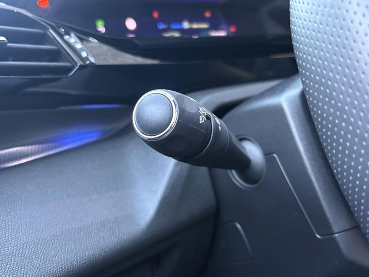 Vehicle Image 27