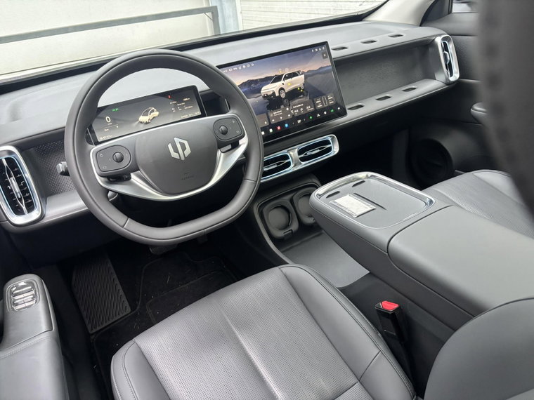Vehicle Image 15