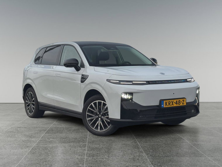 Vehicle Image 7