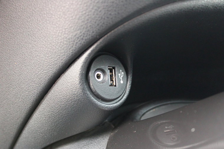 Vehicle Image 38