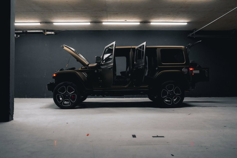 Vehicle Image 4