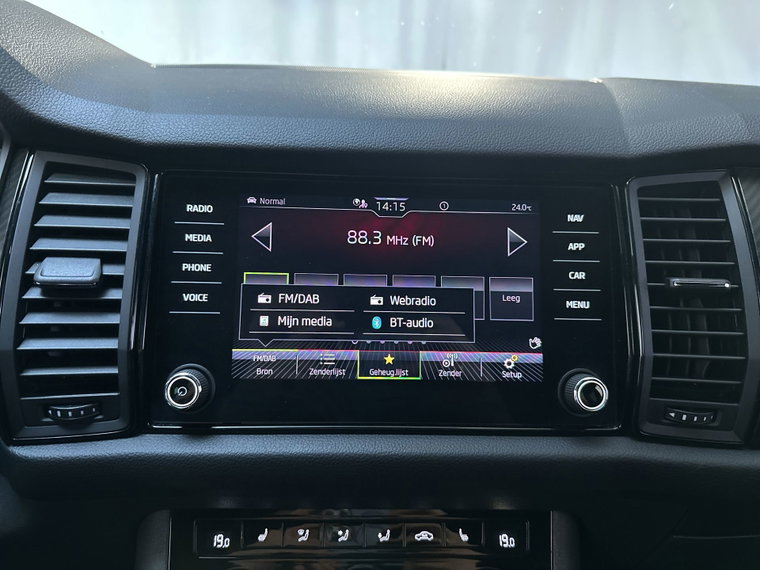Vehicle Image 24
