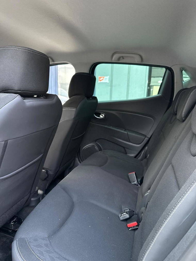 Vehicle Image 26