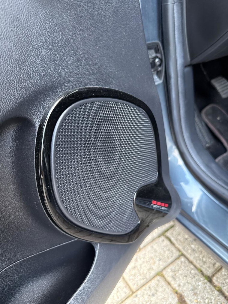 Vehicle Image 29