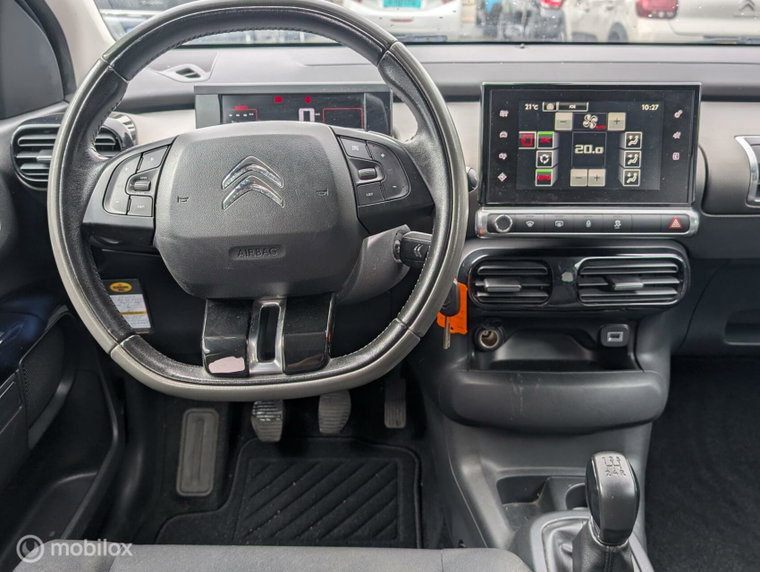 Vehicle Image 12