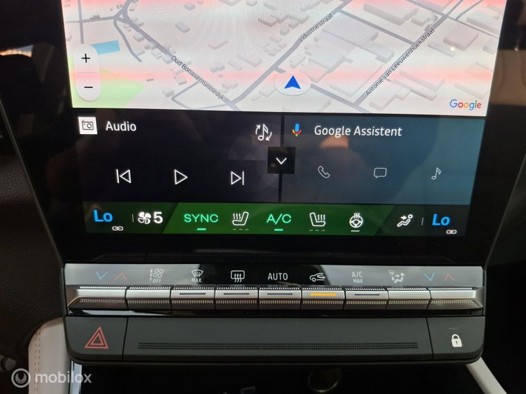 Vehicle Image 19