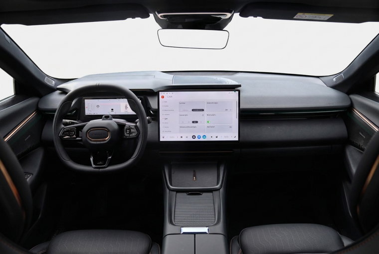 Vehicle Image 15