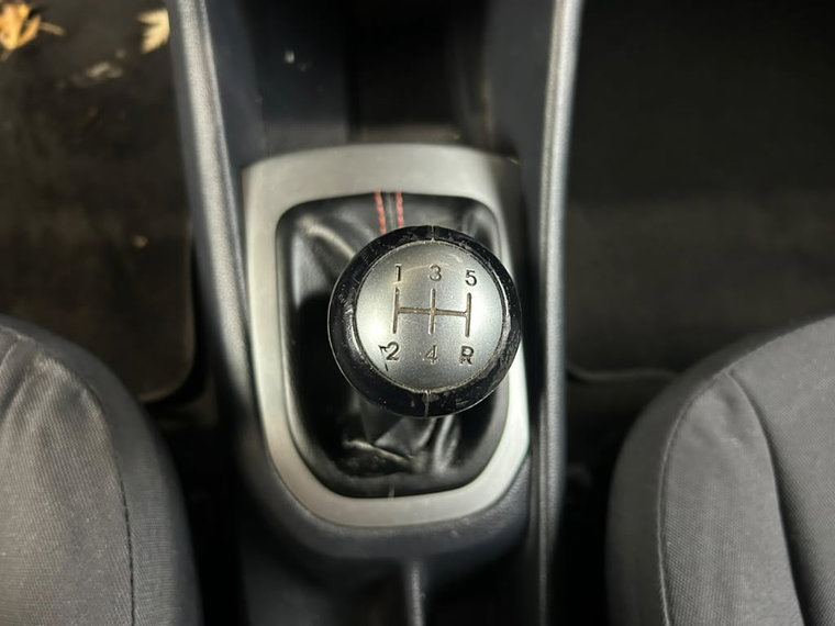 Vehicle Image 13