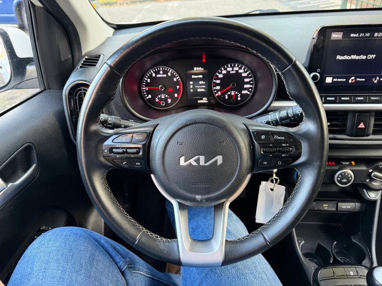 Vehicle Image 17