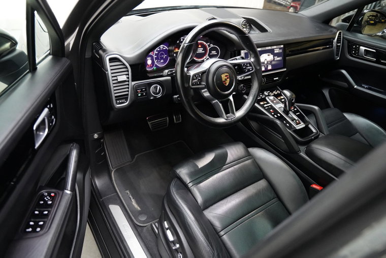 Vehicle Image 11