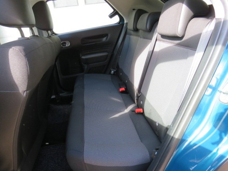 Vehicle Image 17