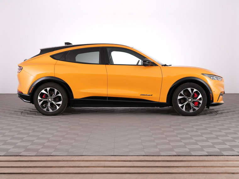 Vehicle Image 21