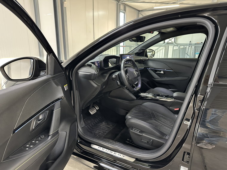 Vehicle Image 31