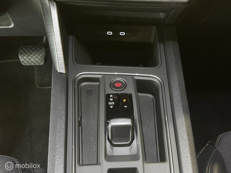 Vehicle Image 29