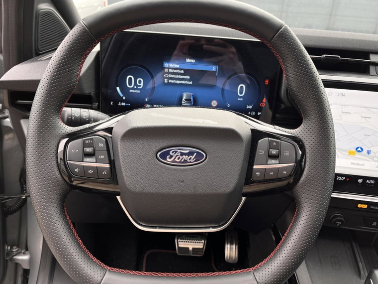Vehicle Image 17