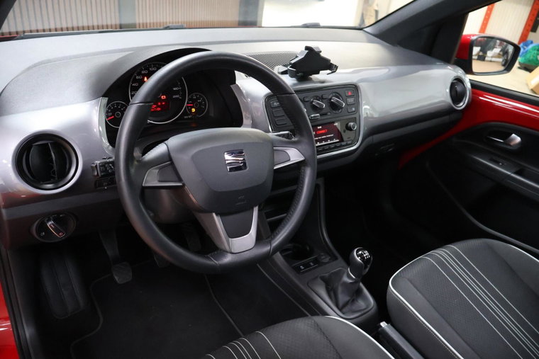 Vehicle Image 12