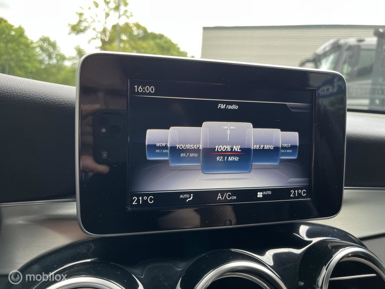 Vehicle Image 28