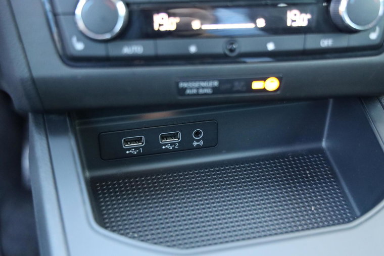 Vehicle Image 29
