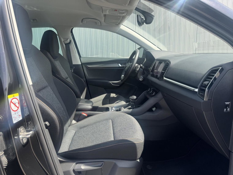 Vehicle Image 32