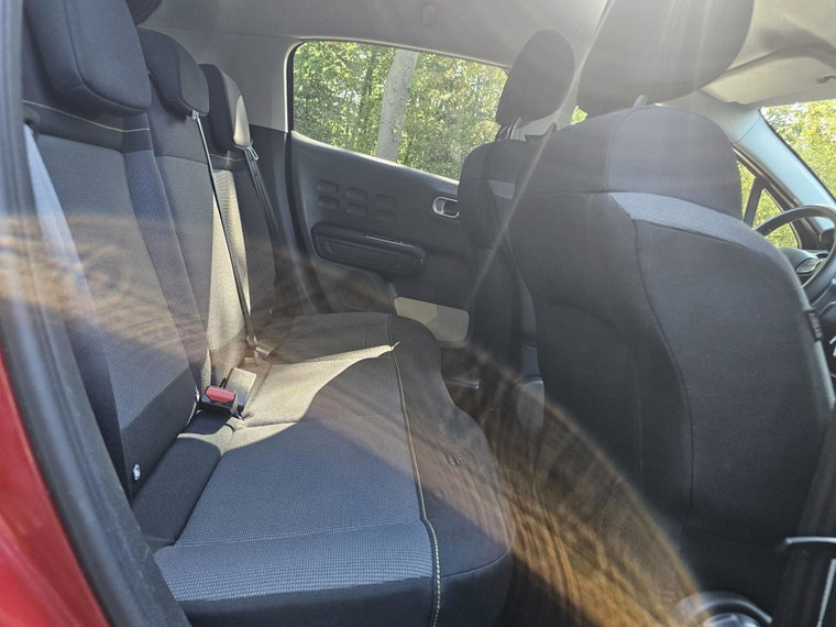 Vehicle Image 17