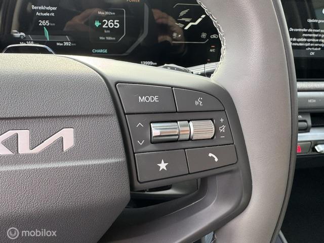 Vehicle Image 29