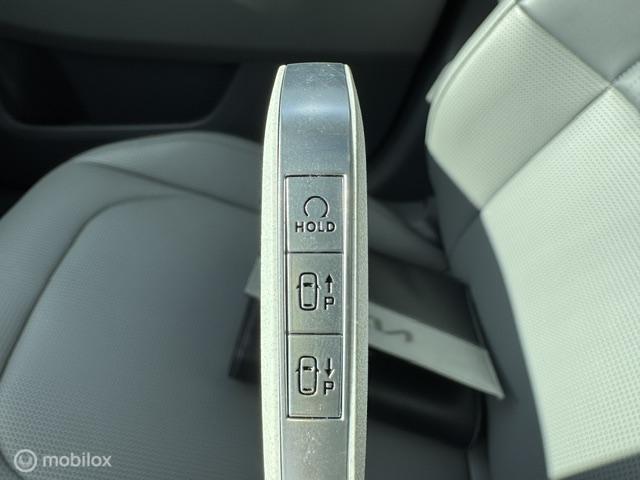 Vehicle Image 42