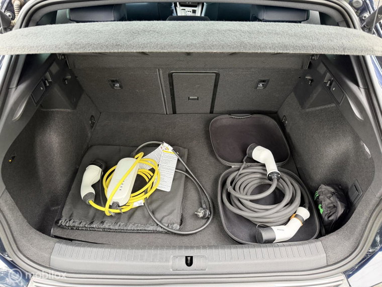 Vehicle Image 50