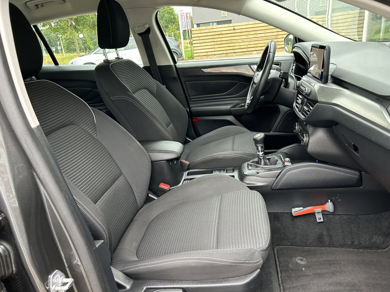 Vehicle Image 35